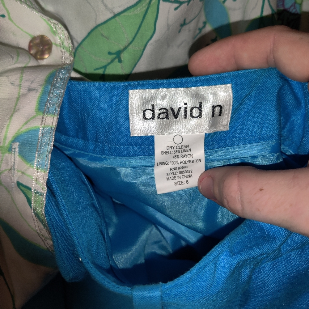 Floral button down and blue pants - Picture 3 of 4